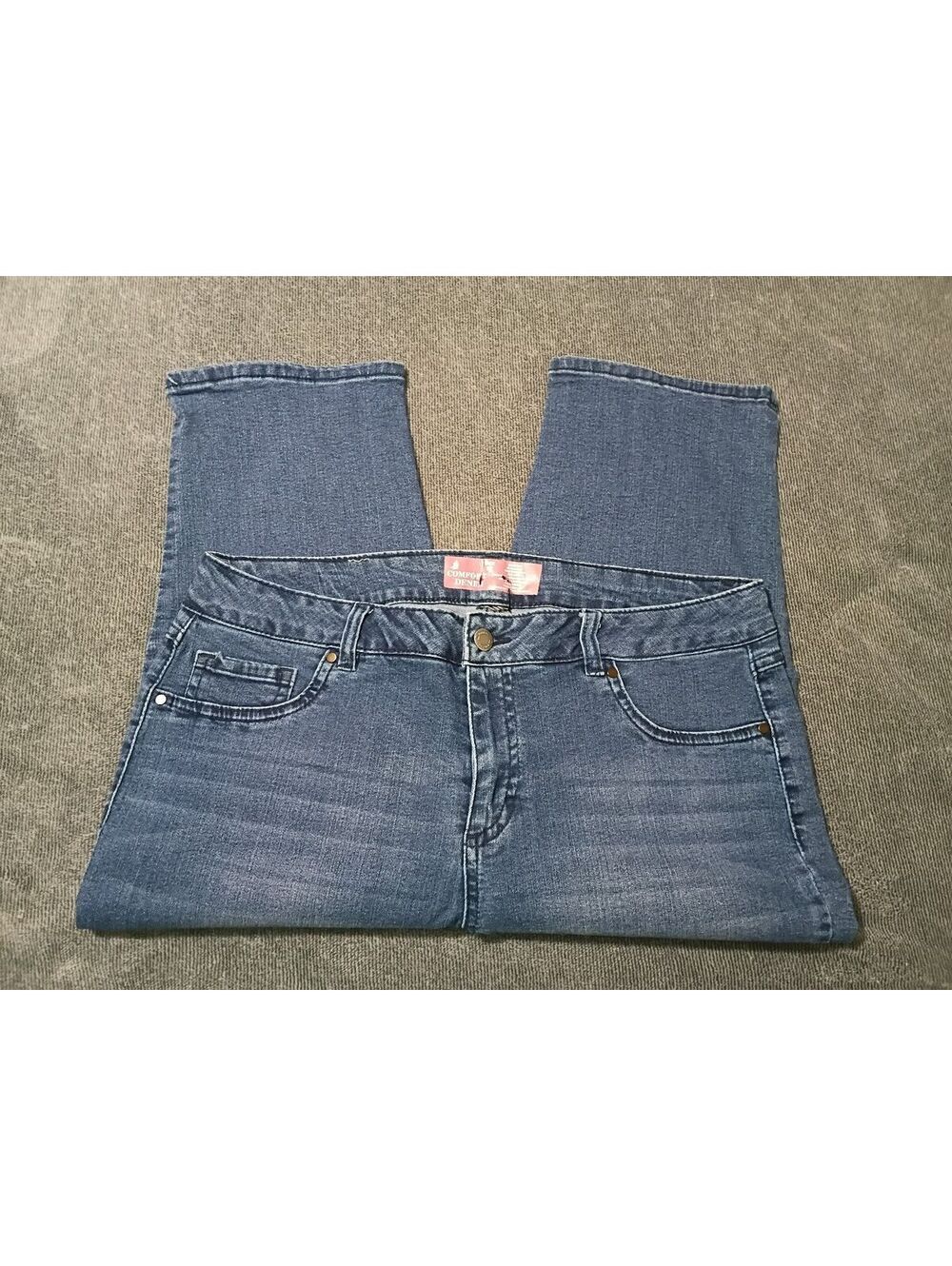 Comfort Denim Women's Blue Stretch Denim Capri Jeans Size 16